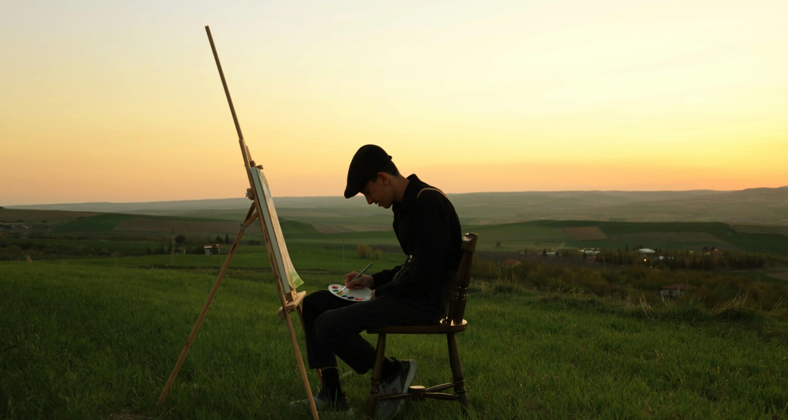 Nervous? How to Bite the Bullet & Try an Art Class