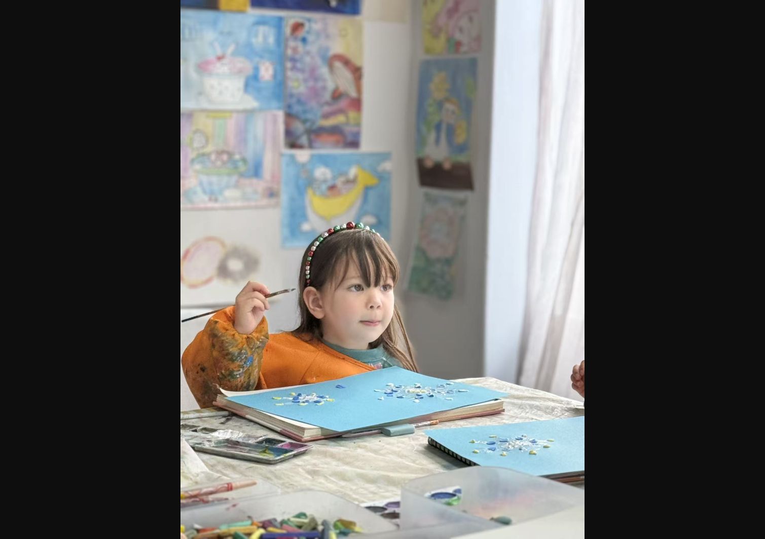 Young student painting in a Beginner Class at Art Space Studio Auckland