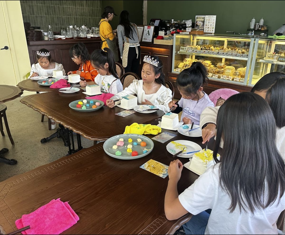 DIY Adult Art Workshop at an Art Space Studio event